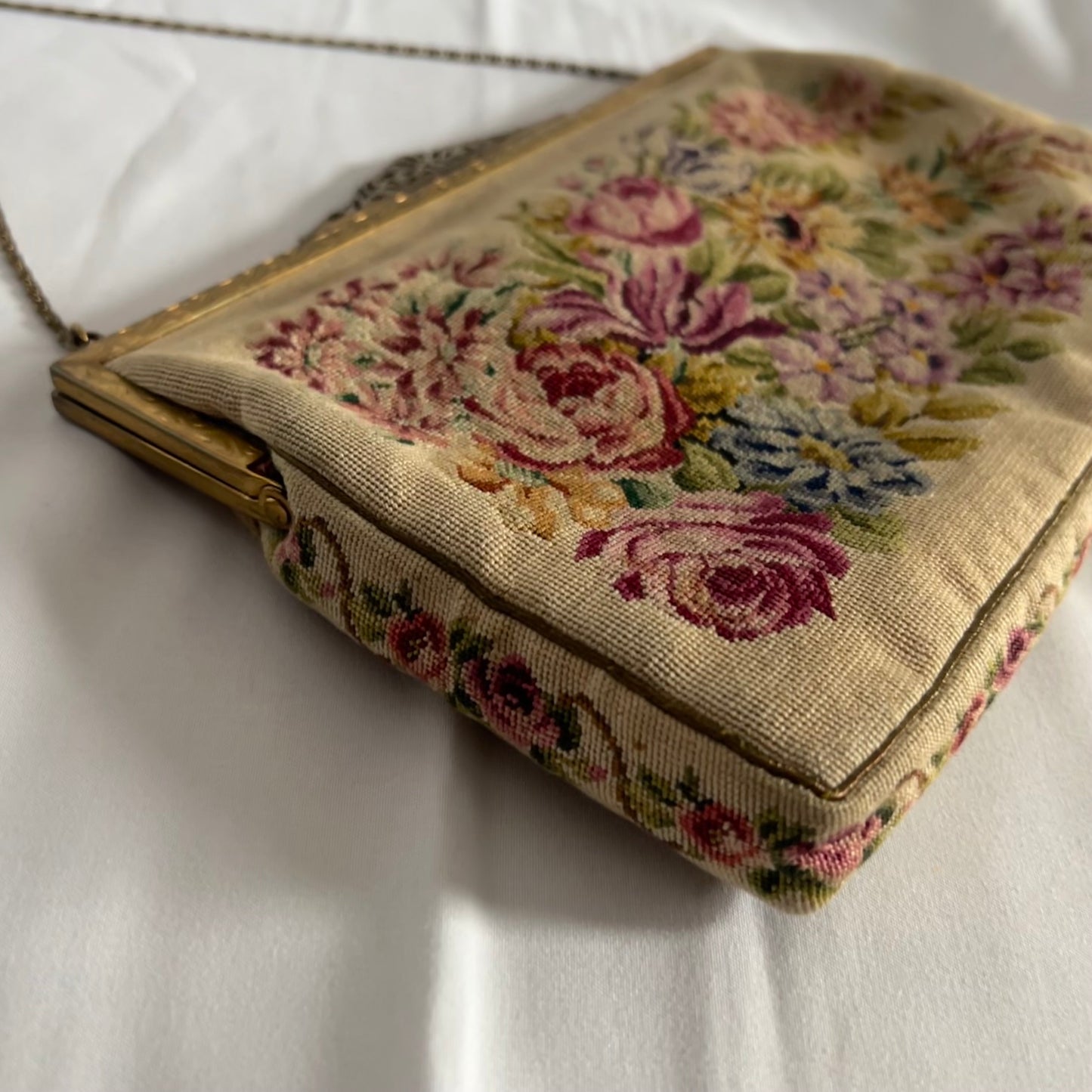 Vintage Needlepoint Floral Purse